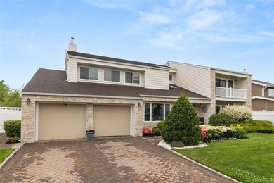 Perfectly positioned on prestigious Pace Drive - south of the - photo 2