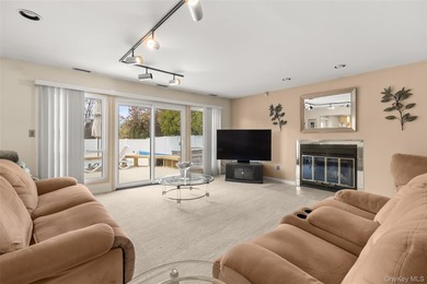Perfectly positioned on prestigious Pace Drive - south of the - photo 9