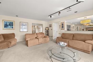Perfectly positioned on prestigious Pace Drive - south of the - photo 10