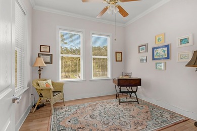 Blending relaxed elegance with unmistakable waterfront charm - photo 12