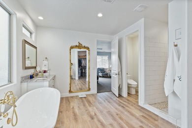 Stunning extended Amethyst model offering over 3,000 sq ft with - photo 21