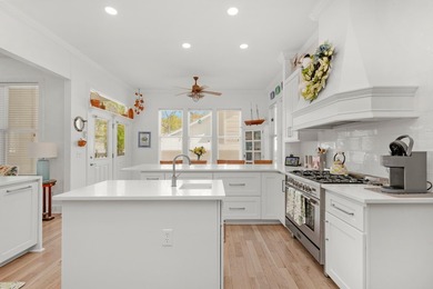 Blending relaxed elegance with unmistakable waterfront charm - photo 22