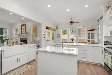 Blending relaxed elegance with unmistakable waterfront charm - photo 23