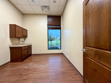 Premium Medical Office Space with High-End Finishes. Move-in - photo 23