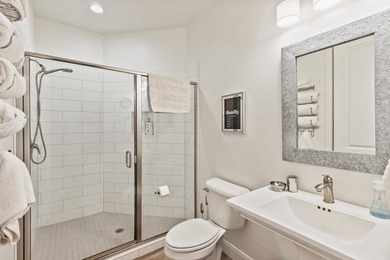 Stunning extended Amethyst model offering over 3,000 sq ft with - photo 32