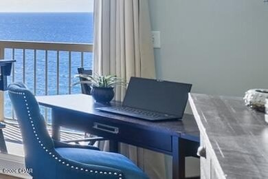 Beachfront living and investment potential rarely come together - photo 3