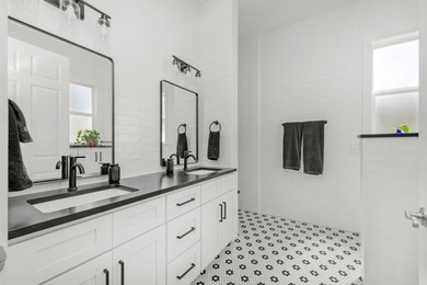 Blending relaxed elegance with unmistakable waterfront charm - photo 45