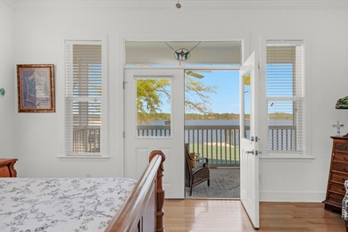 Blending relaxed elegance with unmistakable waterfront charm - photo 50