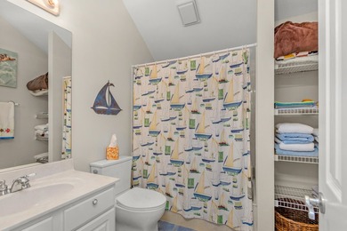 Blending relaxed elegance with unmistakable waterfront charm - photo 53