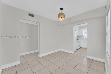 Beautiful 2 bed, 2 bath condo in the desirable Village at - photo 6