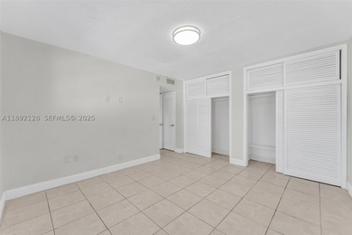 Beautiful 2 bed, 2 bath condo in the desirable Village at - photo 7