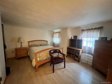 Welcome to this well-loved and beautifully maintained - photo 9