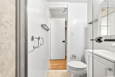 Fully remodeled Waikiki studio at Rosalei! Welcome home to this - photo 16