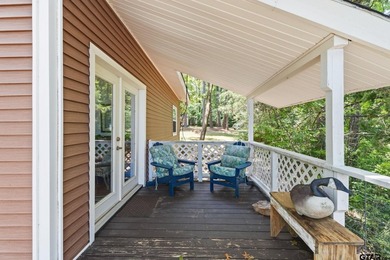 Beautifully positioned on a private stretch of Lake Jacksonville - photo 20