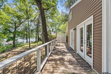 Beautifully positioned on a private stretch of Lake Jacksonville - photo 22