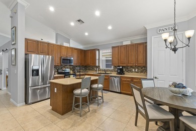 Beautifully maintained 4-bedroom, 3-bath home with a 3-car - photo 22