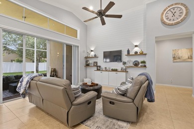 Beautifully maintained 4-bedroom, 3-bath home with a 3-car - photo 27