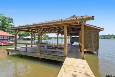Beautifully positioned on a private stretch of Lake Jacksonville - photo 30