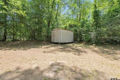 Beautifully positioned on a private stretch of Lake Jacksonville - photo 33