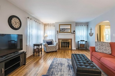 Welcome home! This beautifully updated 2 bedroom, 2 bath home in - photo 8