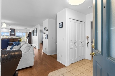 Welcome to this inviting half-duplex in a beautiful neighborhood - photo 8