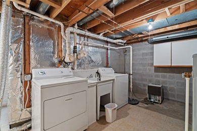 Welcome home to this beautifully maintained townhouse nestled on - photo 16