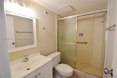 Move in ready 2-bedroom 2 bath condo offers a modern kitchen - photo 21