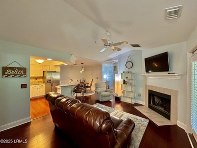 Beautiful Penthouse Villa, fully furnished and Just Painted! - photo 2