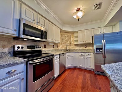 Beautiful Penthouse Villa, fully furnished and Just Painted! - photo 5