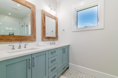 Owner/Agent Designed by award-winning local architects Clancy - photo 50