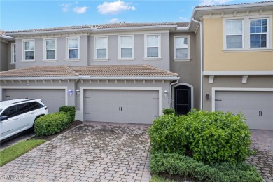 (private lake, pond, creek) Townhome/Townhouse For Sale in Fort Myers Florida