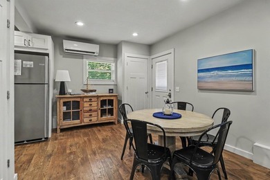 Charming Pentwater Village home with a separate guest cottage - photo 12