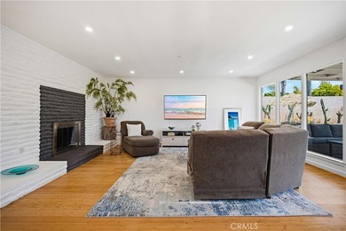 Fully turnkey and thoughtfully reimagined, this 4-bedroom - photo 14