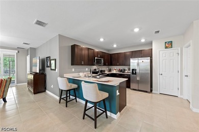 Welcome home to this beautifully upgraded villa in Magnolia - photo 15