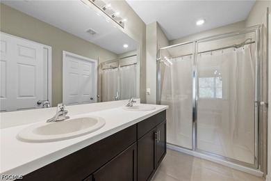 Welcome home to this beautifully upgraded villa in Magnolia - photo 22