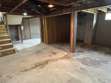 Klinger Lake Area - this home is move in ready. One mile from - photo 25