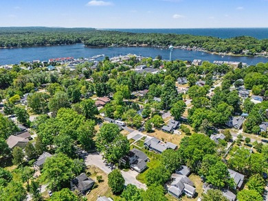 Charming Pentwater Village home with a separate guest cottage - photo 41