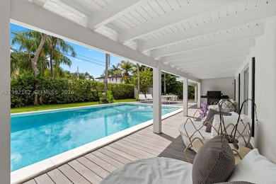 Beautifully reimagined residence in the highly coveted High - photo 2