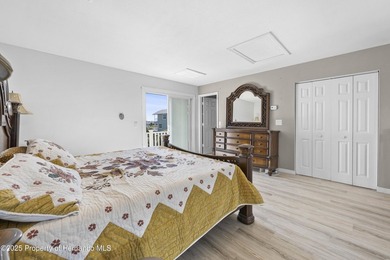 Stunning views and FLorida Gulf Living Beautiful Water front - photo 27