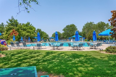 Set on a truly premium lot, this beautifully updated 4-bedroom - photo 29