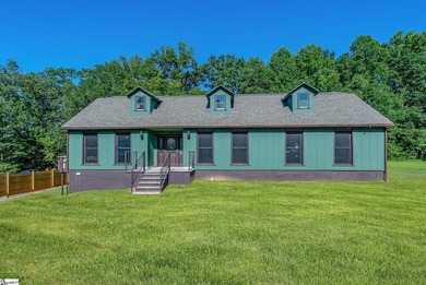 Welcome to 141 Agnes Dr in Duncan, SC -Back in the market at no - photo 1