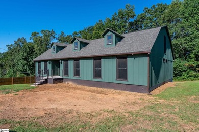 Welcome to 141 Agnes Dr in Duncan, SC -Back in the market at no - photo 2