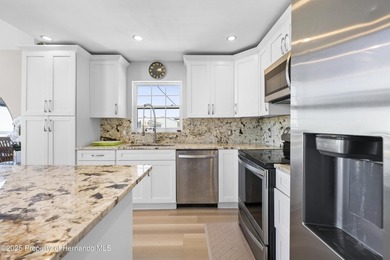 Stunning views and FLorida Gulf Living Beautiful Water front - photo 38