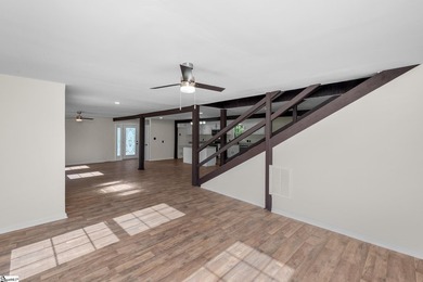 Welcome to 141 Agnes Dr in Duncan, SC -Back in the market at no - photo 9