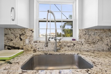 Stunning views and FLorida Gulf Living Beautiful Water front - photo 41