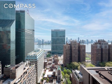 Perched on the 27th floor of the prestigious International Plaza - photo 15