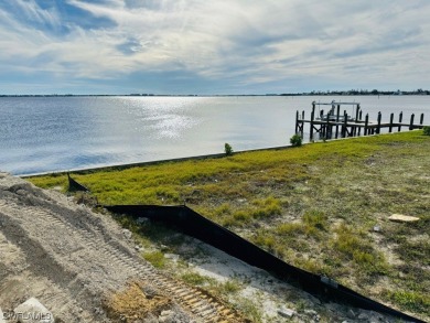 Prime location. This oversized Riverfront building site with - photo 5