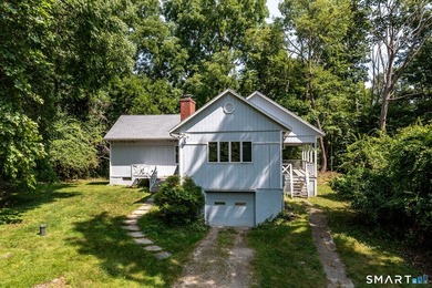 The Cub House Located in the coveted Twin Lakes area of - photo 2