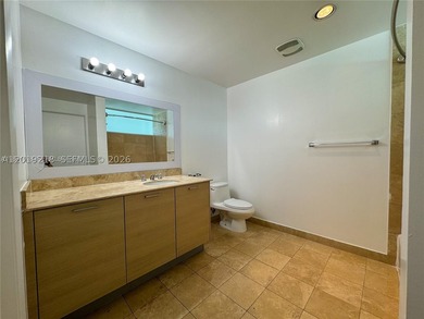 Modern and spacious 1-bedroom / 1-bath residence located in the - photo 11