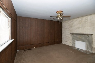 AWESOME HOME FOR SALE! Handicap accessible home just waiting for - photo 12